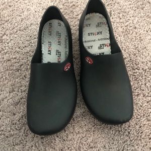 Nursing shoes